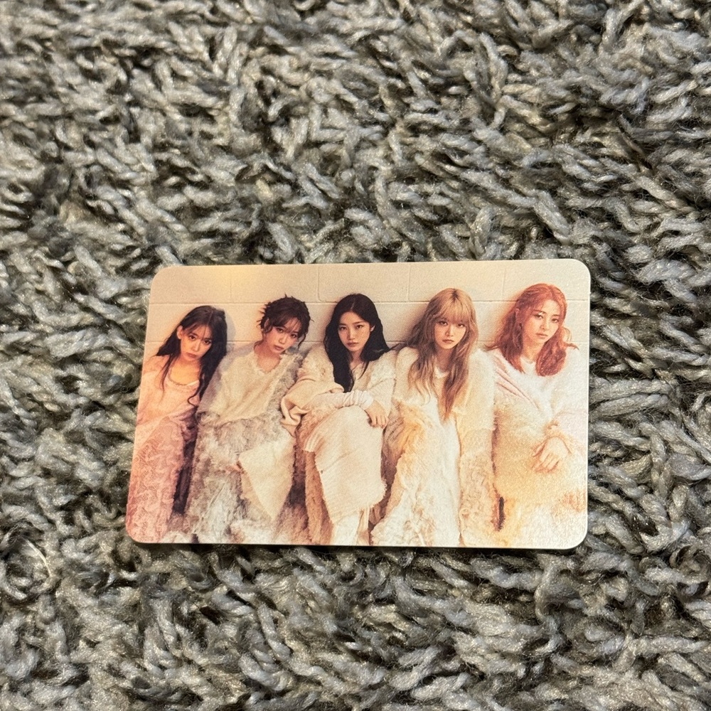 Le Sserafim Easy Official Target Exclusive Photocard OT5